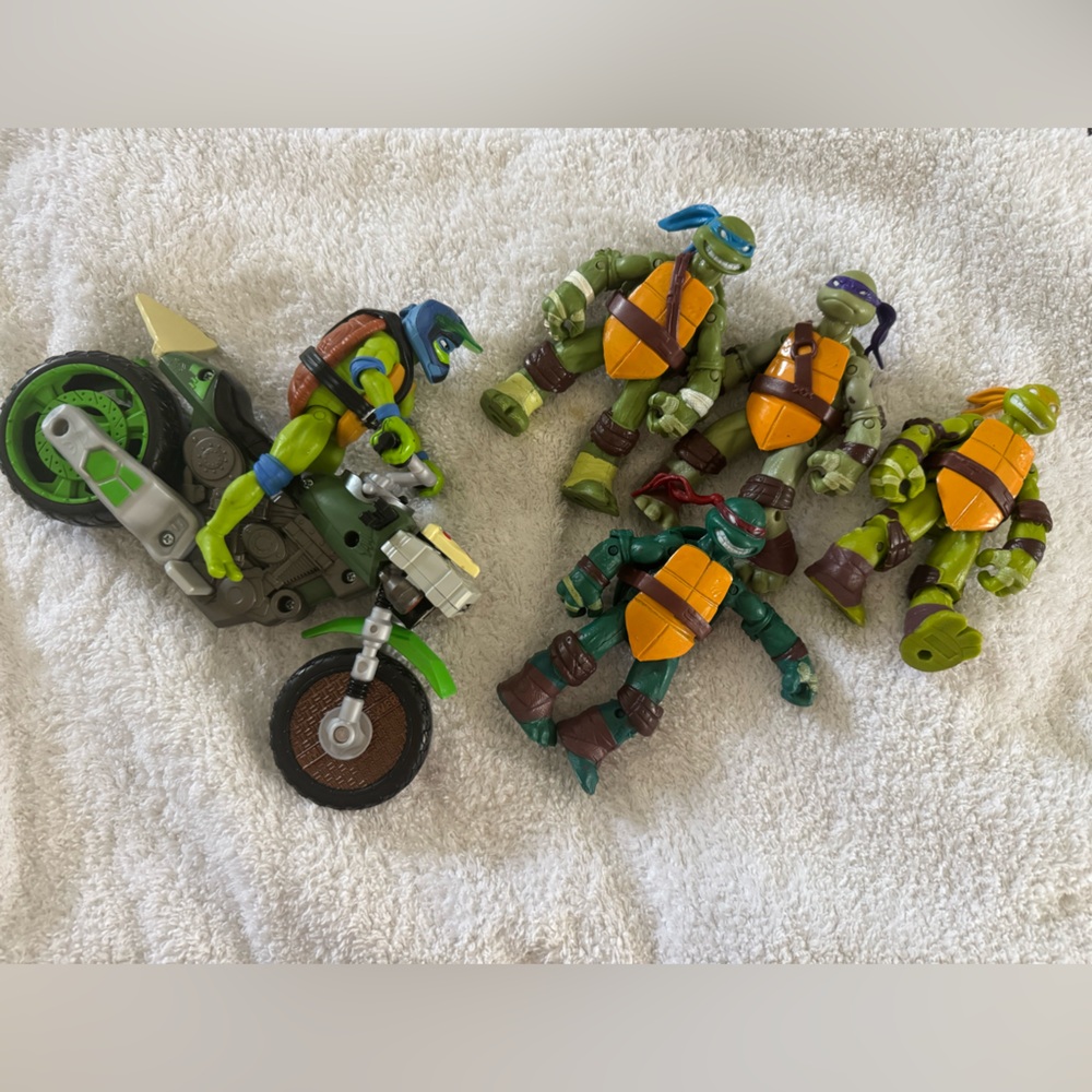 Mutant Ninja Turtle Bundle